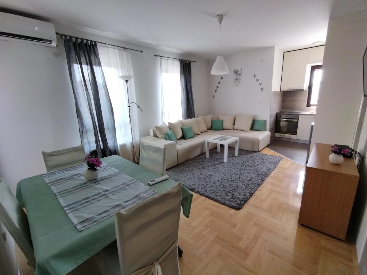 Apartman Gana Altina Lux Belgrado Buitenkant foto